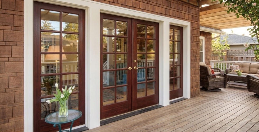 Mahogany Resists Rot and Seasonal Swelling