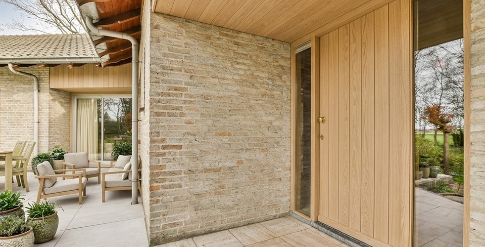White Oak Repels Moisture Naturally